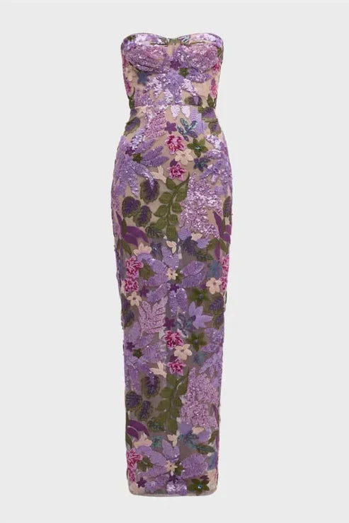 Vestido de Aurora con bordado floral
